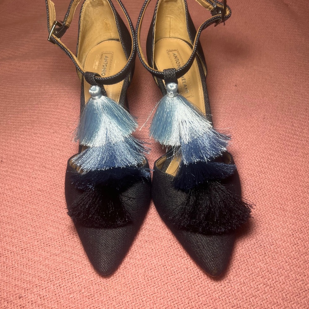 Antonio Melani Denim Tassel Pumps Blue Ombre Tiered Pointed Toe Heels 5.5M - Picture 3 of 8